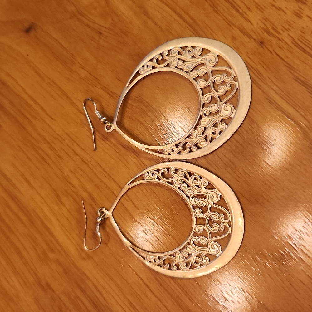 Gold Earrings, GUC